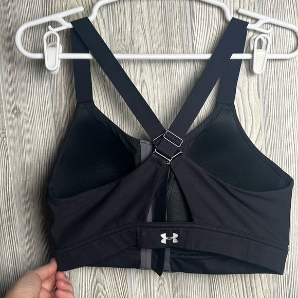 Under Armour Sports Bra High Impact Women's Size 36DD Athleticwear Bra Black - Picture 3 of 5